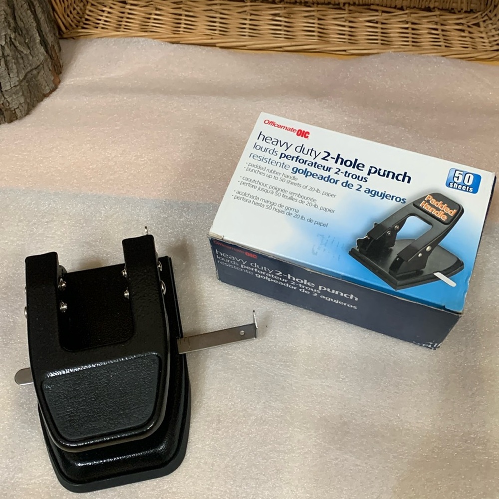 Heavy Duty  2- Hole Punch  Padded Handle